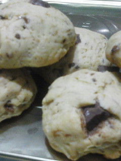 A picture of Amazing Chocolate Chips Cookies.