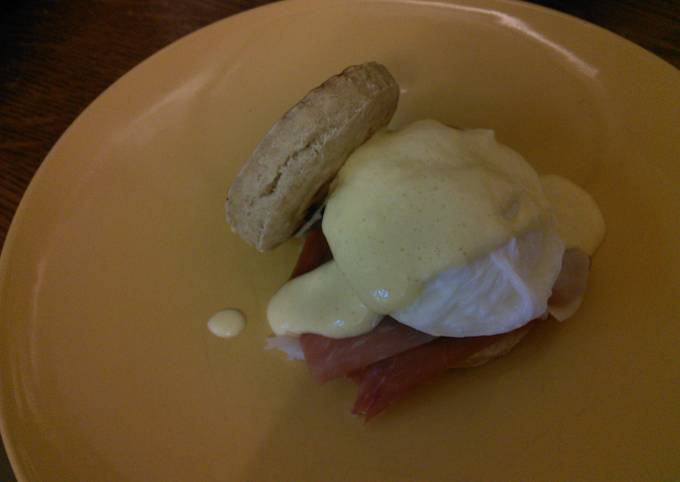 Easy eggs Benedict got to 330 cals if recipes followed
