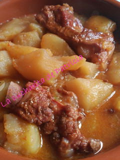 Una foto de Patatas con costillas