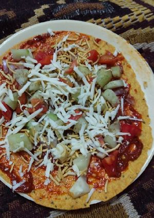 A picture of Khakra pizza.