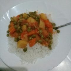 A picture of Vegan Potato Pea stew.