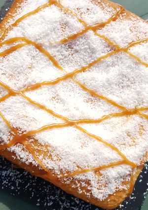 Une photo de Gateau noix de coco caramel beurre salé