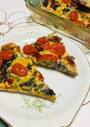 Una foto de Pastel de Coliflor Rojo Con Romanesco y Tomatitos 🍅 Cherry🥣
