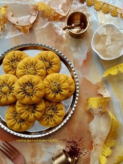 عکسی از دستور شیرینی زعفرانی (شیرینی مخصوص عید)