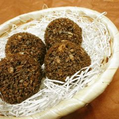 A picture of Bread Crumbs & Nuts Simple Chocolate Crunch.