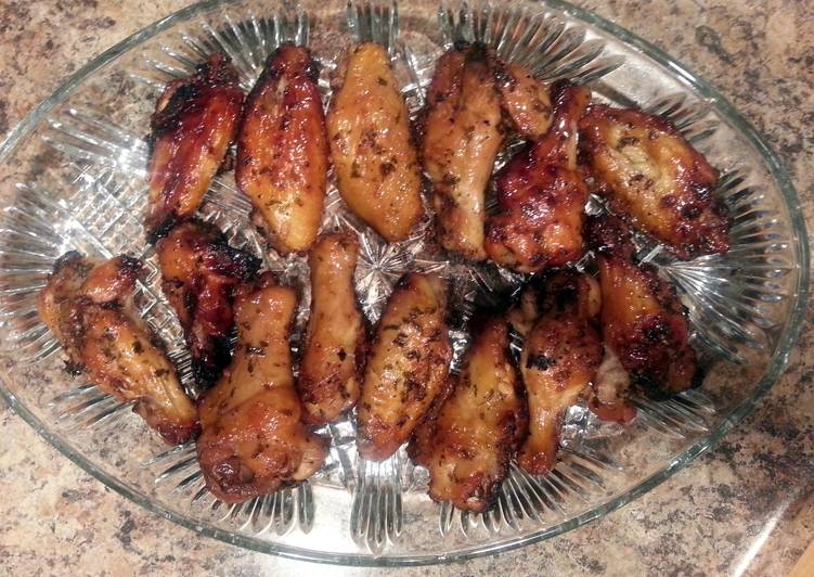 Recipe of Super Quick Homemade Garlicky Honey Baked Wings