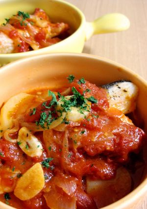 A picture of Cod and Potatoes Simmered with Tomatoes.