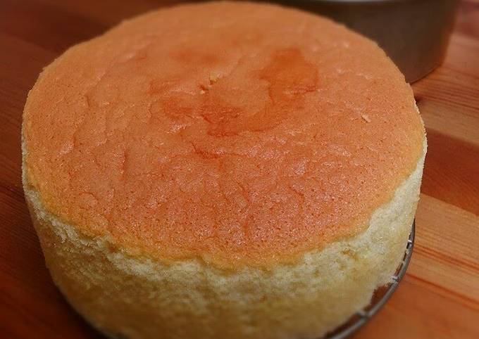 Light and Moist Sponge Cake