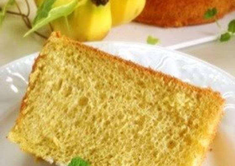 Simple Way to Prepare Ultimate Fluffy Chiffon Cake with Lots of Bananas
