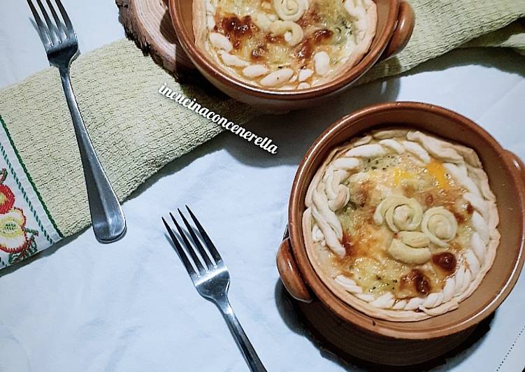 Tartellette di brisée con uovo patatoso