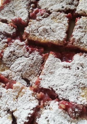 Lusta asszony epres pitéje recept fotója