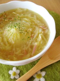 A picture of Sweet Onion and Cabbage Soup.