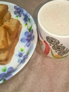 झाग वाली हॉट कॉफी(jhag wali hot coffee recipe in hindi) रेसिपी मुख्य फोटो