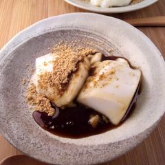A picture of Very Japanese-style Milk Pudding.
