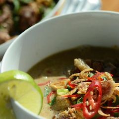 A picture of Coto makassar.