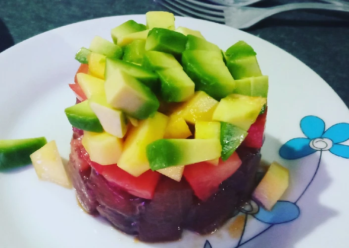 Manera fácil Preparar  Tartar de atún y mango