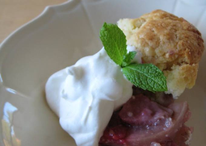 Steps to Make Award-winning Peach, Berry and Pear Cobbler