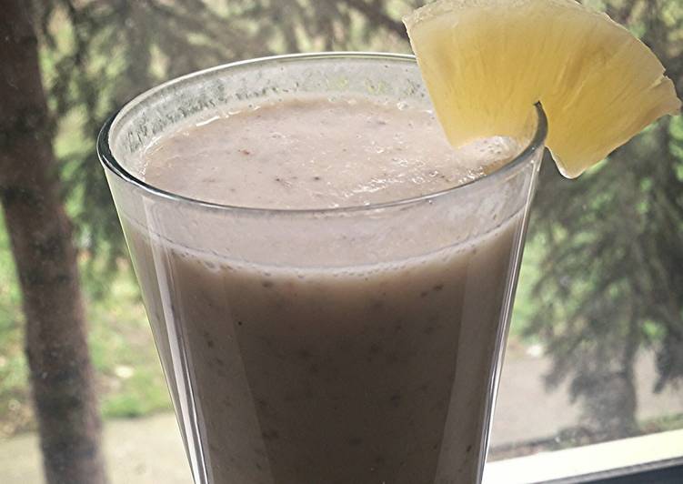 Simple Way to Make Speedy Yellow Fellow Smoothie