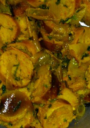 A picture of delicious spicy masala sausages.