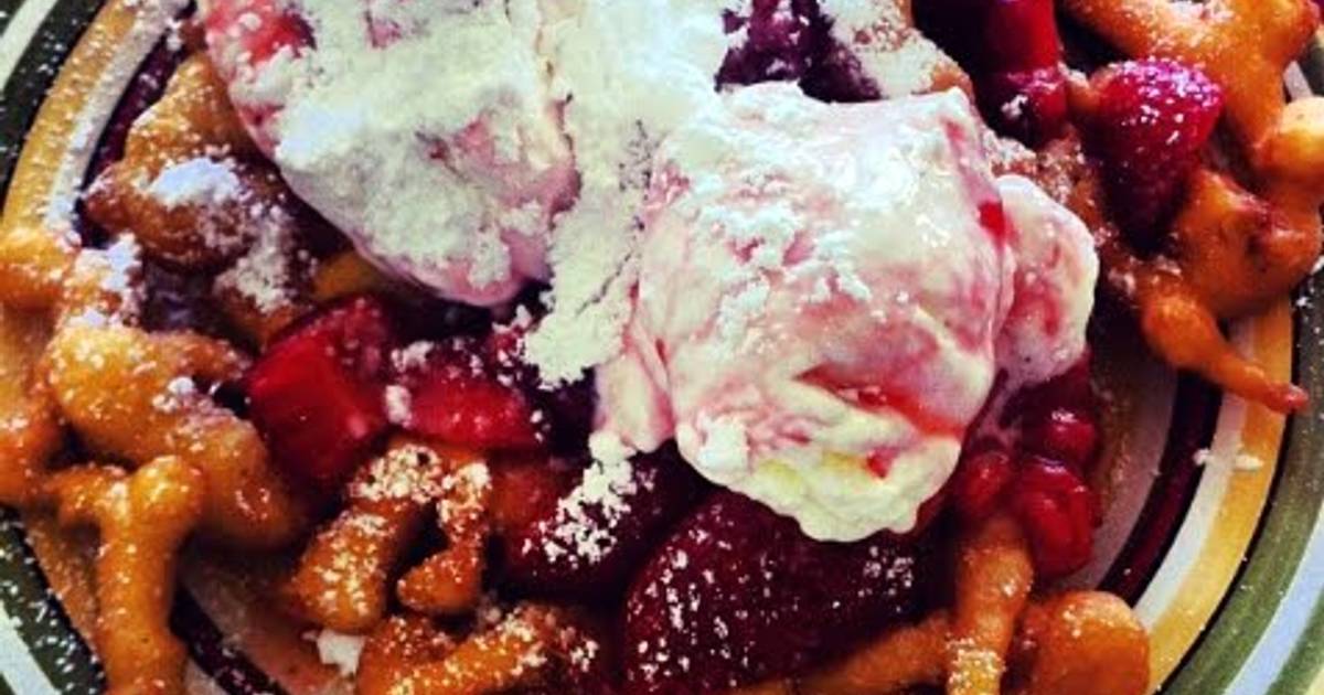 The Dish: Canada's Wonderland Funnel Cake