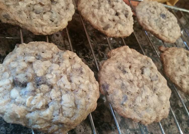 Recipe of Perfect Chewy Chocolate Chip Oatmeal Cookies