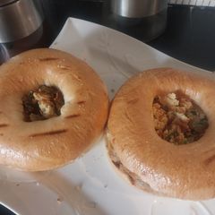 A picture of Omelet With Bagels.