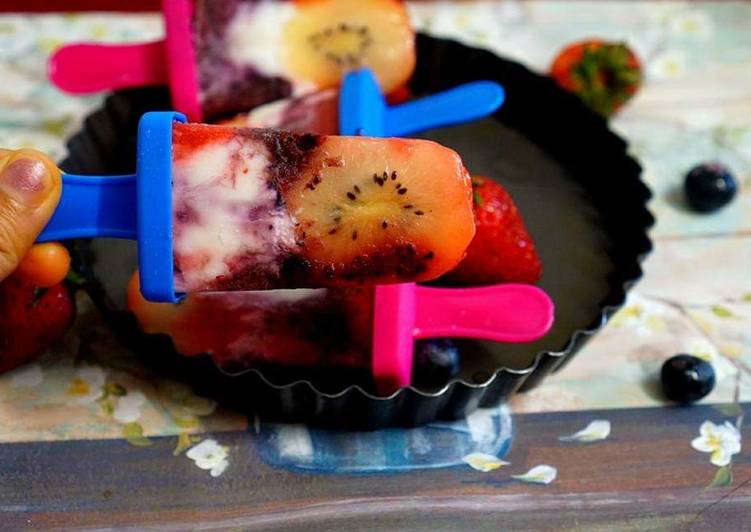 Recipe of Tasty Dye and tie vitamin C popsicle