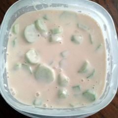 A picture of creamy cucumber.