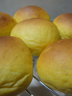 A picture of Kabocha Squash Bread and Kabocha Squash Paste Bread.