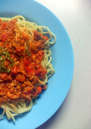 A picture of spaghetti meat sauce.