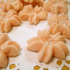 A picture of Sakura Spritz Cookies.