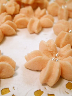 A picture of Sakura Spritz Cookies.