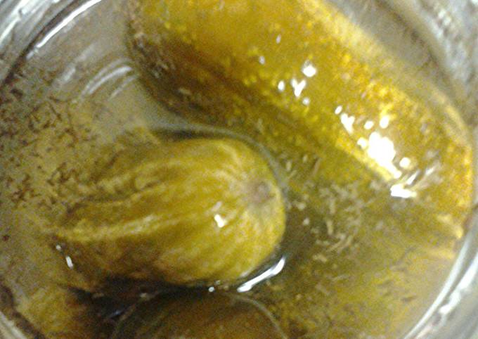 Fermented Dill Pickles