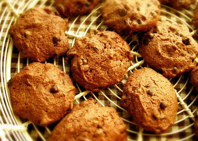 Crusty Chocolate Chip Cookies