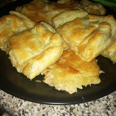 A picture of Tuna puff pastry pie.