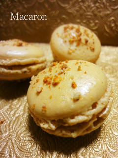 A picture of Salty Caramel Macarons.