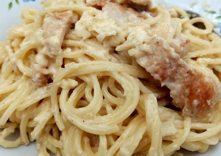 Spaghetti Carbonara with Chicken Grill