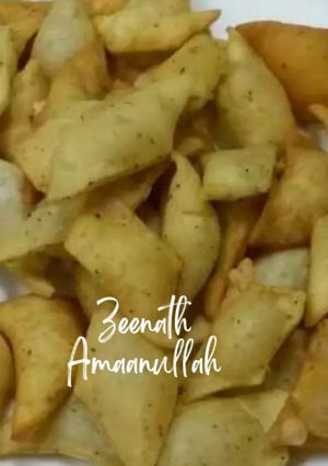 A picture of Kasuri Methi Ajwain Namak Paare.