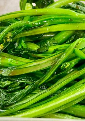 A picture of Sautéed Yu Choy (aka Choy Sum).