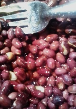 A picture of Ground nuts with honey #4weekschallenge.