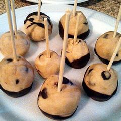 A picture of No Bake Cookie Dough Pops.