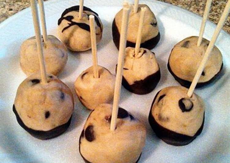 Delicious No Bake Cookie Dough Pops