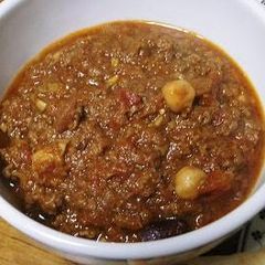 A picture of Great with Naan♪ Beef and Bean Curry.