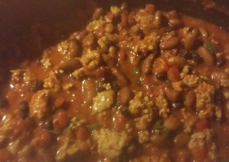 How to Make Super Quick Homemade Simple Turkey Chili in the Crock Pot