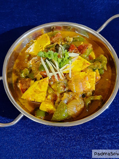 कढाई पनीर मसाला करी Kadhai paneer masala रेसिपी मुख्य फोटो