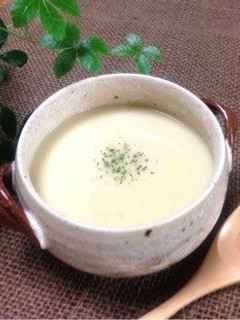 A picture of Heart-warming Chinese Cabbage and Potato Potage.