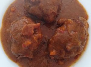 Foto principal de Carrilleras de cerdo estofadas con vermut rojo