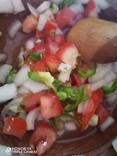 Una foto de 🇲🇽 Pico de gallo 🐓 simple /exprés
