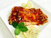 A picture of cá hồi sốt bơ chanh