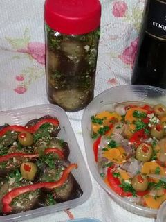 Una foto de Berenjenas en escabeche / coco